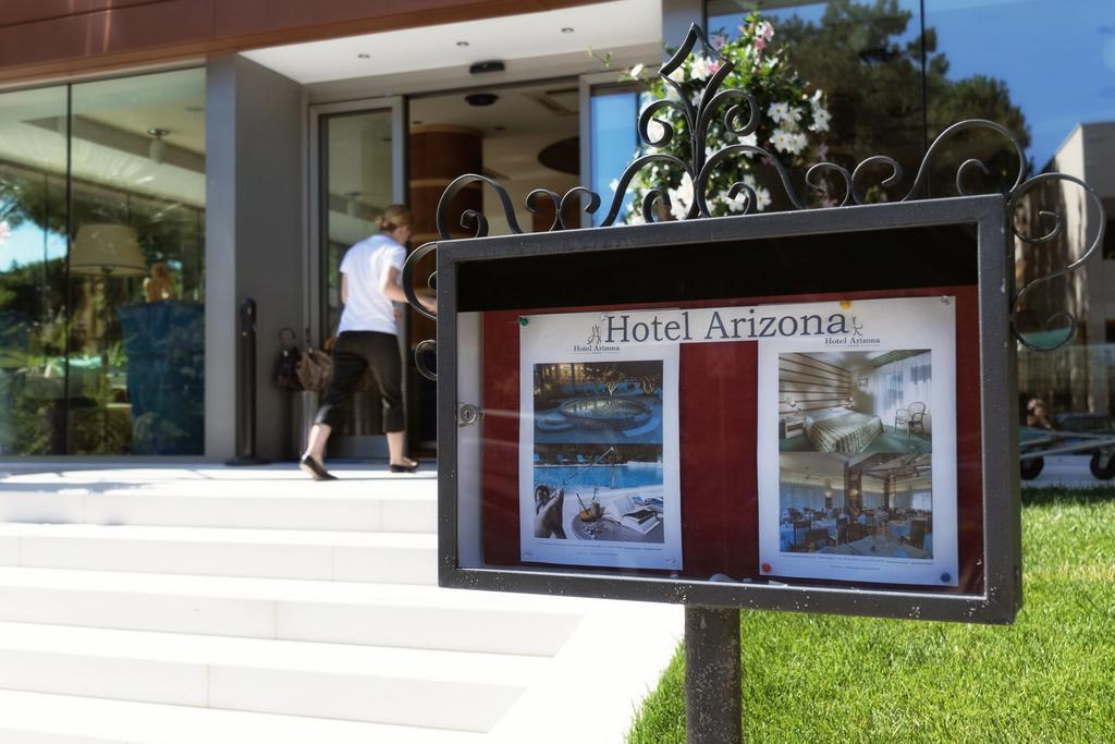 Hotel Arizona Lignano Sabbiadoro Exterior photo